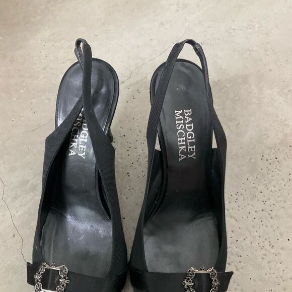 Badgely Mischka Jewel Emblem Slingback Heels - Picture 5 of 10